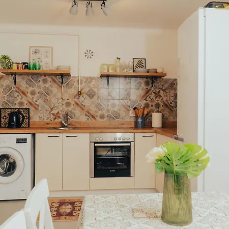 Дом отдыха House Ashik *